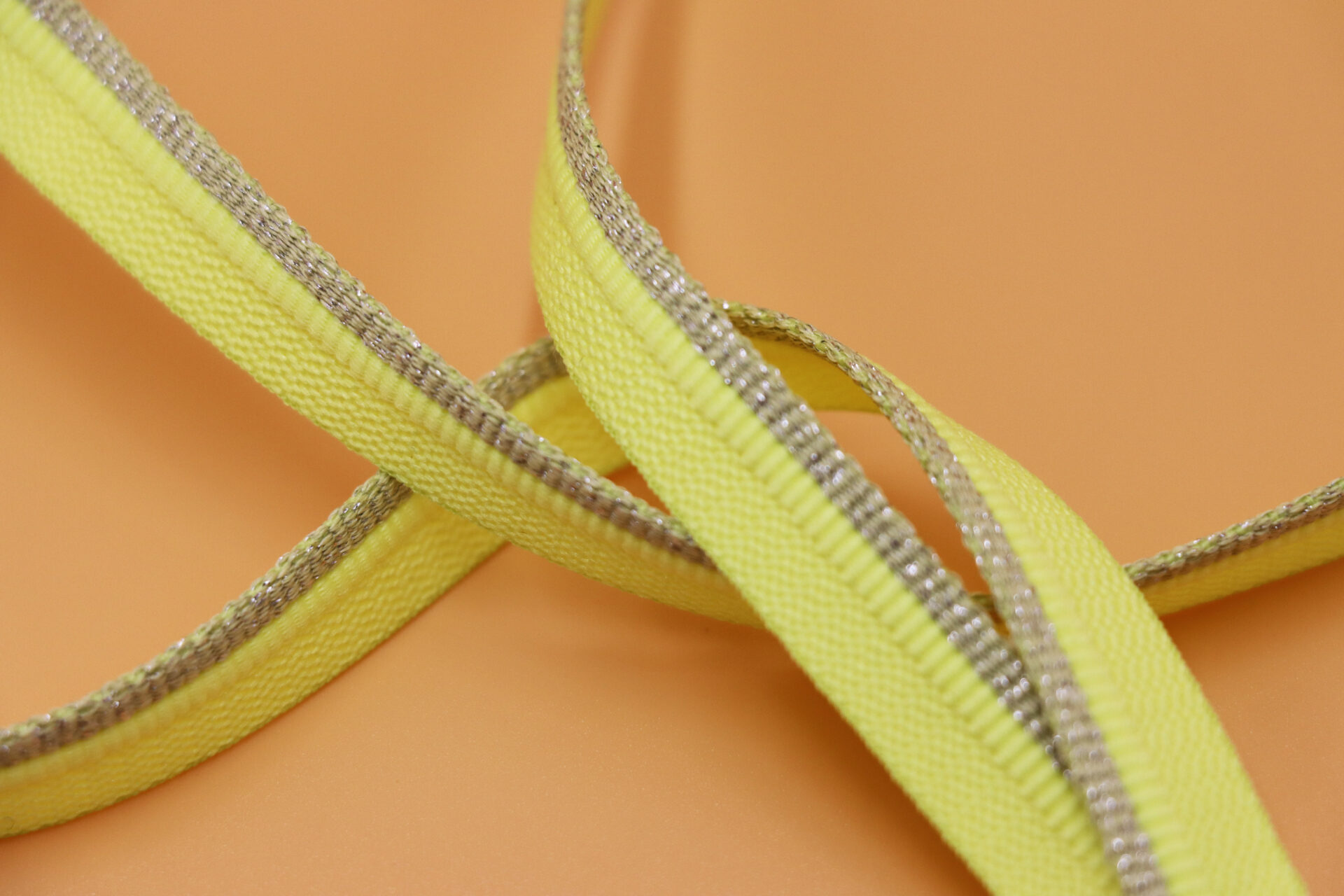 PS9774/A/1 Lurex Edge Piping by Pro-Stretch PS9774/A/1 Lurex Edge Piping by Pro-Stretch